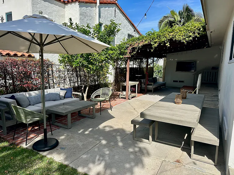 Side patio: shaded area with passionfruit, jasmine and lime tree