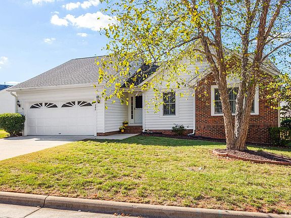 2nd image of 202 Lonesome Pine Dr