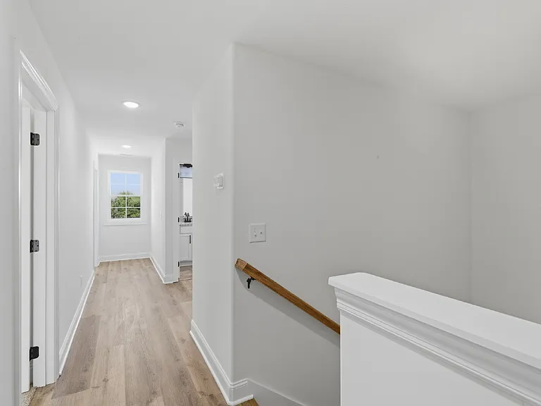 408 Legions Ct — Photo 16