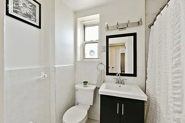 Sold by Sotheby's International Realty | media 9