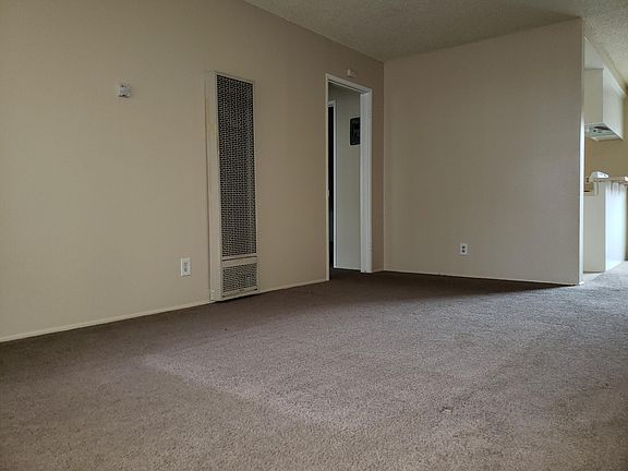 5th image of 12112 Laguna St APT 2