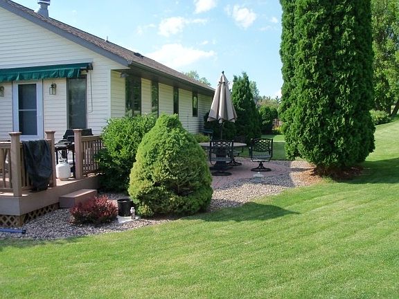 2nd image of 1525 W Golf Dr
