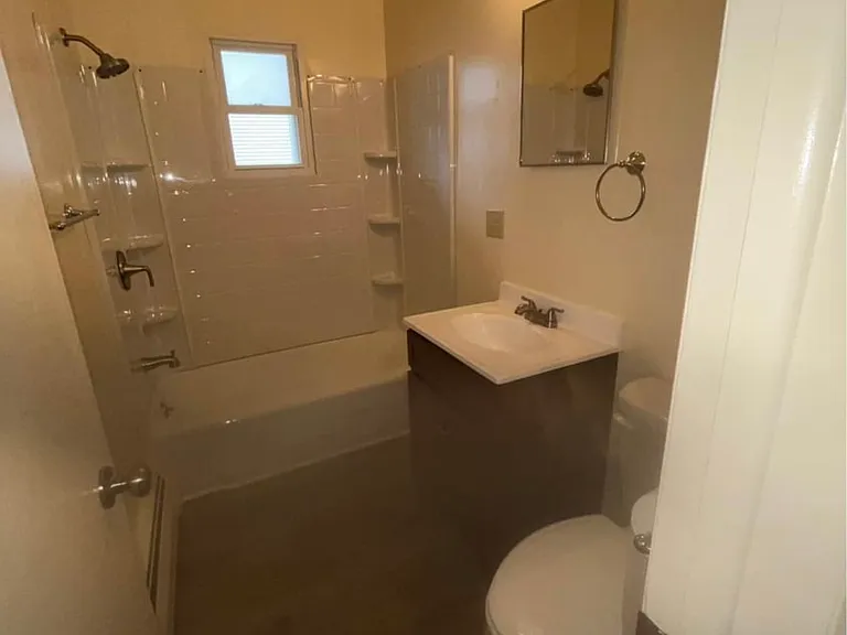 200 Pennsylvania Ave #7 — Photo 7