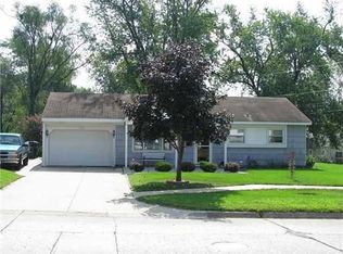 3530 Oakland Rd NE, Cedar Rapids, IA 52402