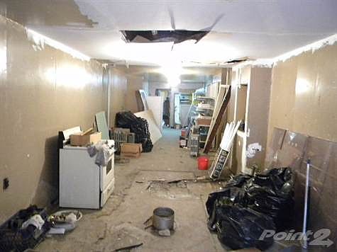 3rd image of 936 College Ave