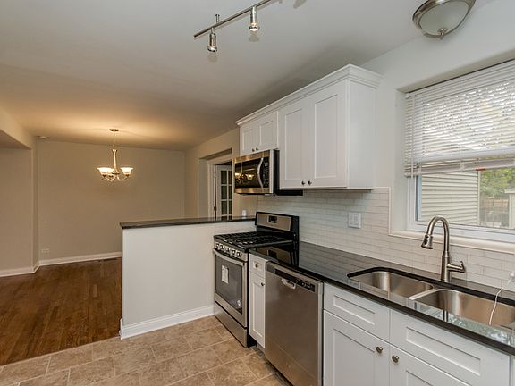 3rd image of 10639 S Parnell Ave