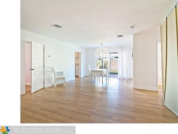 2nd image of 801 SE 17th St