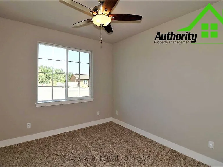 20231 Ballentine Dr — Photo 25