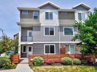 3683 W Golden Sky Ln, South Jordan, UT 84009