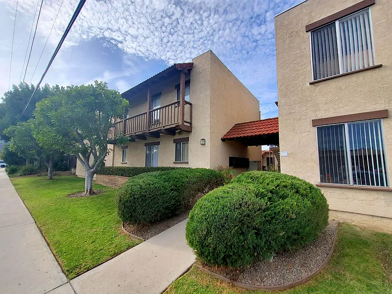 Portofino Apartments — Photo 16