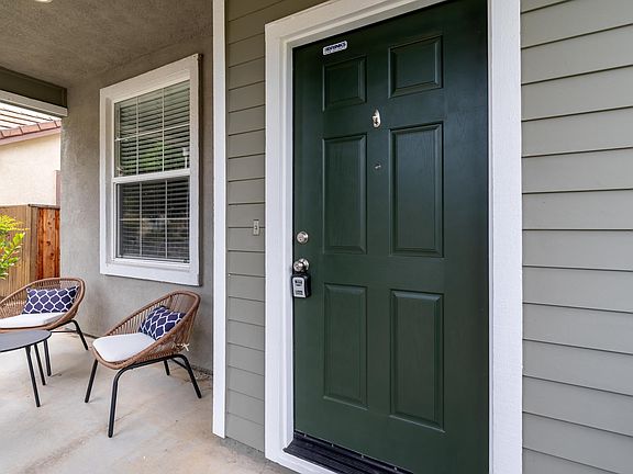 4th image of 149 Wexford St