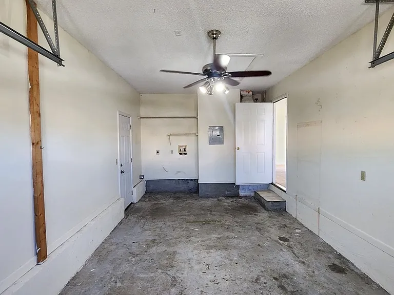2318 Beech St — Photo 11