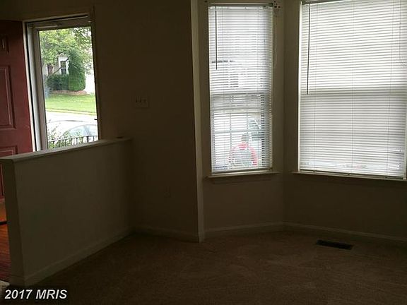 5th image of 305 Potomac Hills Dr