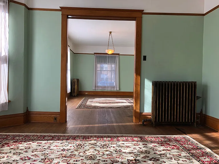 206 S 5th St — Photo 11
