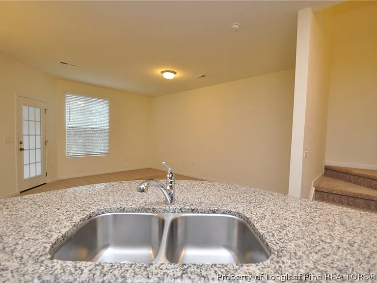 643 Briarcliff St — Photo 13