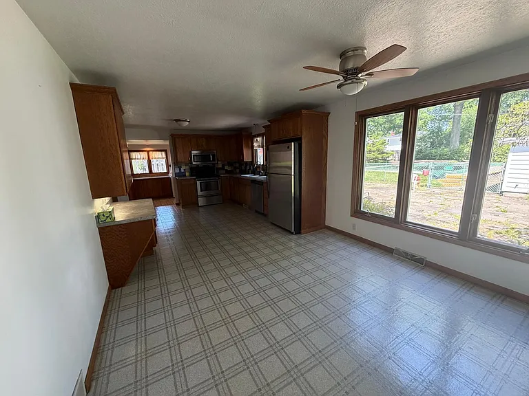 7101 Reynolds Rd — Photo 14