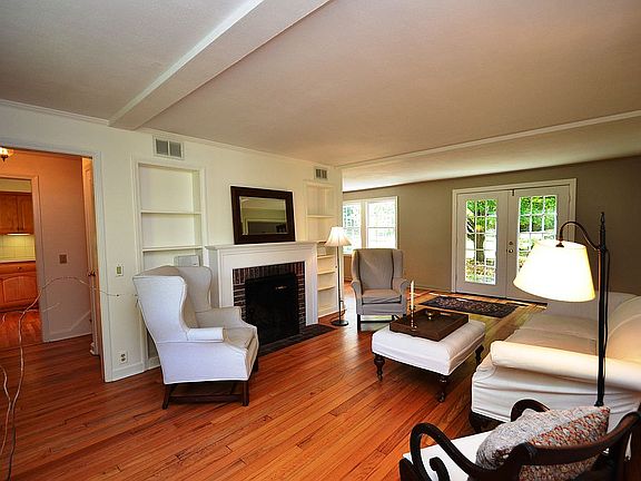 3rd image of 267 Long Meadow Cir