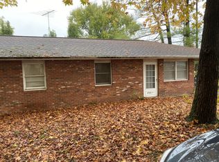 1581 N 7th St, Murphysboro, IL 62966