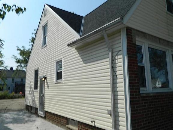 2nd image of 6407 Sunderland Dr