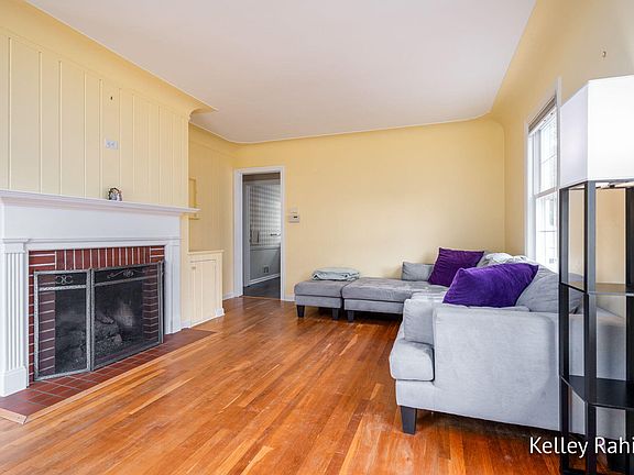 3rd image of 1312 Allerton Ave SE