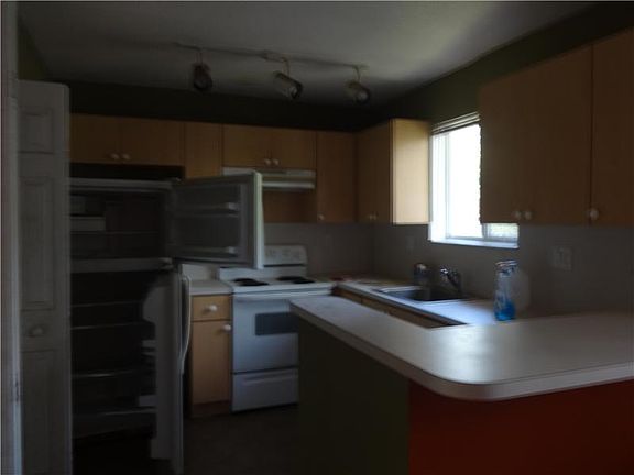 3rd image of 1270 SE 28 Ct 201 #201
