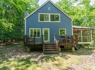 55 Harbor Rd, Raymond, ME 04071
