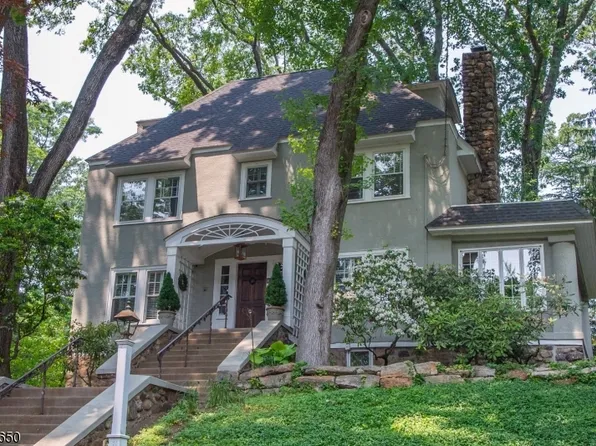 19 Valley Rd, Mountain Lakes Boro, NJ 07046
