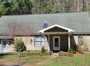 157 Macs Ln, Renovo, PA 17764
