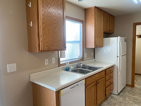 5th image of 3345-3347 Heatherton Dr