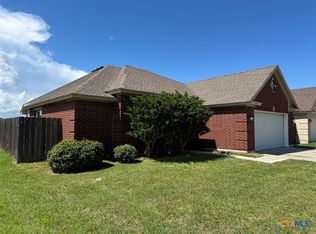 304 Cavelier Dr, Port Lavaca, TX 77979