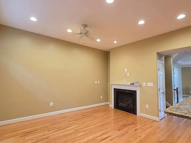 3547 Goddard Way — Photo 14