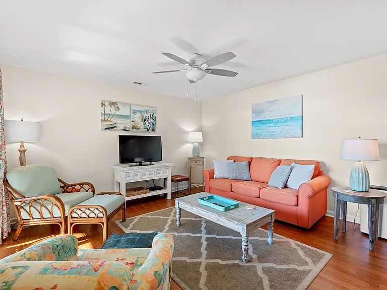 618 N Waccamaw Dr #B-4 — Photo 8