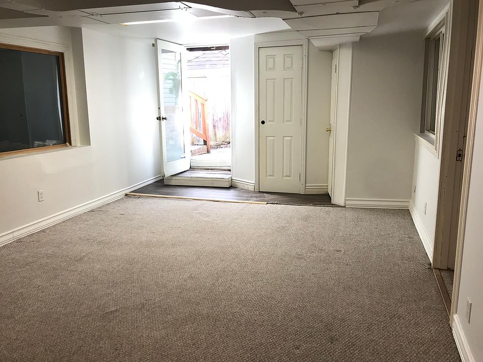 Living Room & Entrance into Unit C