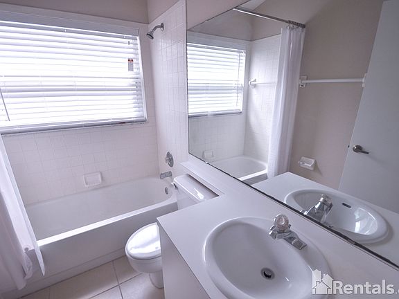 5th image of 1336 Woodfield Oaks Dr