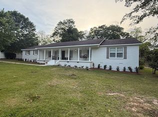 22 Greenbriar Ter, Monroeville, AL 36460