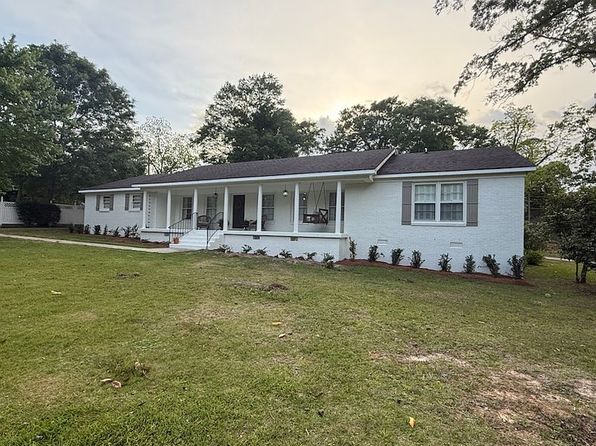 22 Greenbriar Ter