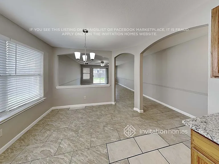 1154 Terra St — Photo 5