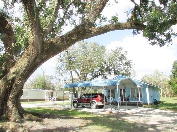 2nd image of 102 Oleander Dr