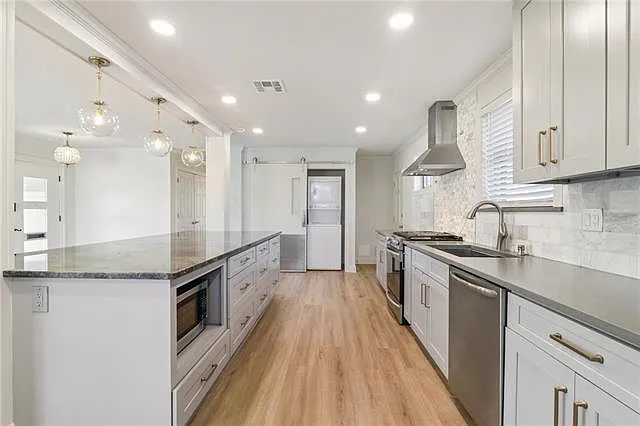 444 Beverly Garden Dr — Photo 5