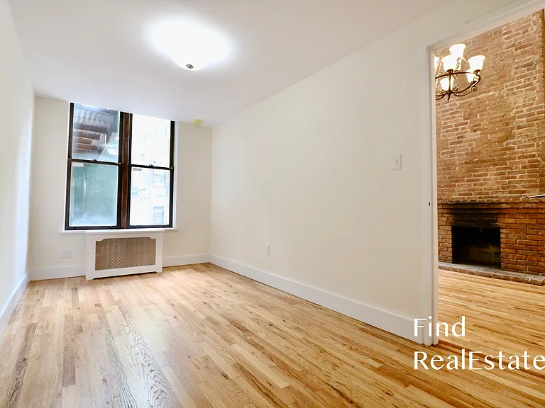 39 W 74th St #1A — Photo 11