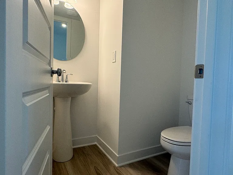 13847 Gatsby Dr — Photo 43