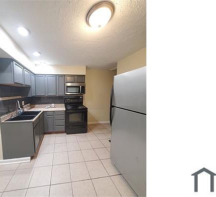 2nd image of 450 S Napoleon Ave