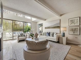 504 Sand Hill Cir, Menlo Park, CA 94025