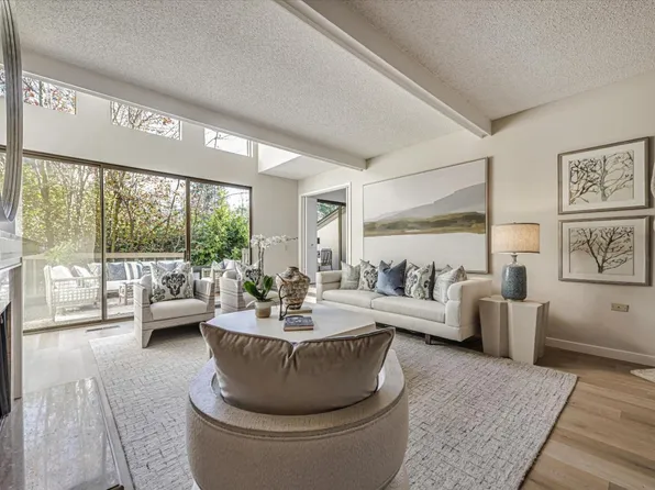 504 Sand Hill Cir, Menlo Park, CA 94025