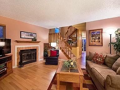 5th image of 8003 Lexington Park Dr