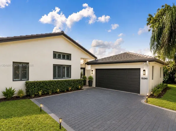 15241 NW 89th Ave, Miami Lakes, FL 33018