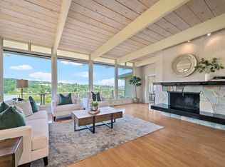 25111 La Loma Dr, Los Altos Hills, CA 94022