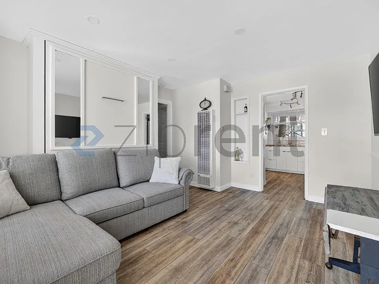 2613 Mission Blvd #2 — Photo 6