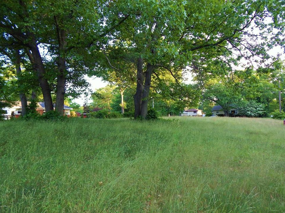 1st image of 14384 Maple Dr