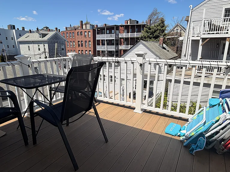 562 E 7th St #2 — Photo 3